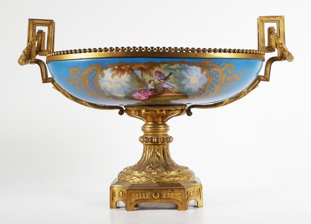 SEVRES PORCELAIN CENTERPIECE BOWLAntique