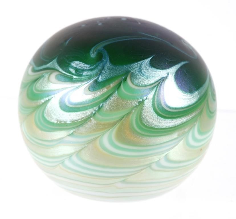 LUNDBERG ART GLASS PAPERWEIGHTIridescent