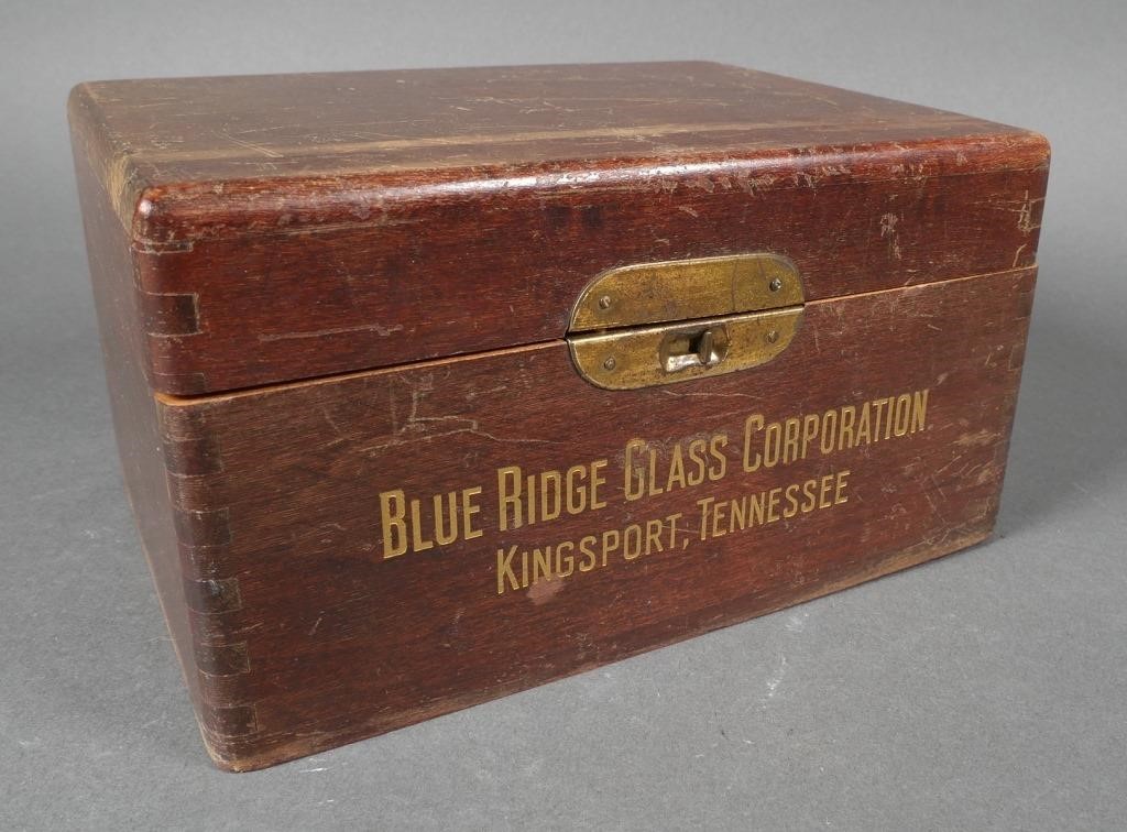 ANTIQUE TENNESSEE GLASS CO BOXWooden 364489