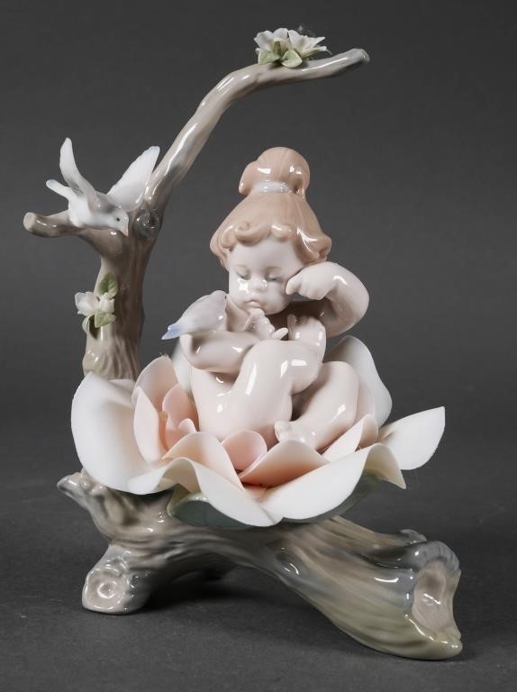 LLADRO FIGURINE YOUNG GIRL IN FLOWERPorcelain