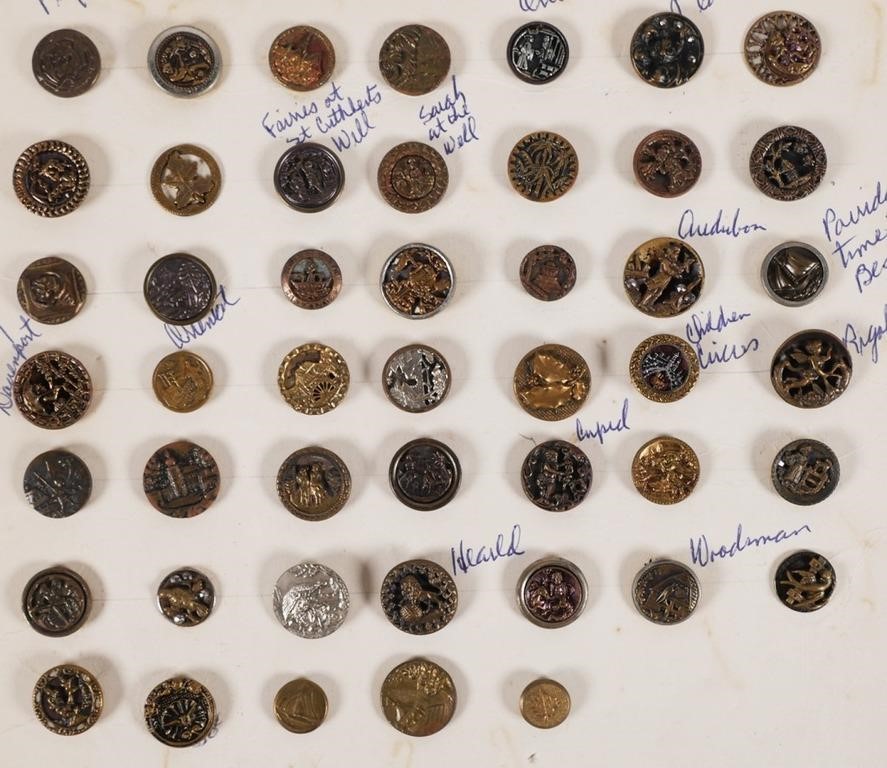 COLLECTION OF ANTIQUE METAL BUTTONSCollection