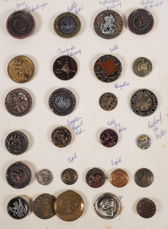 COLLECTION OF ANTIQUE METAL BUTTONSCollection 364569
