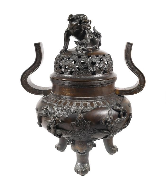 LARGE CHINESE BRONZE CENSERA bronze 364897