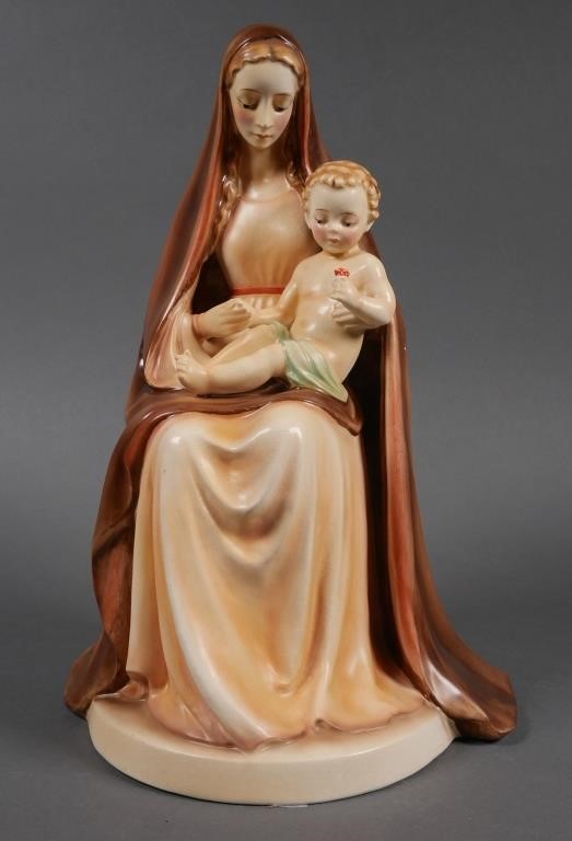 HUMMEL MADONNA HOLDING CHILD 151 TMK1