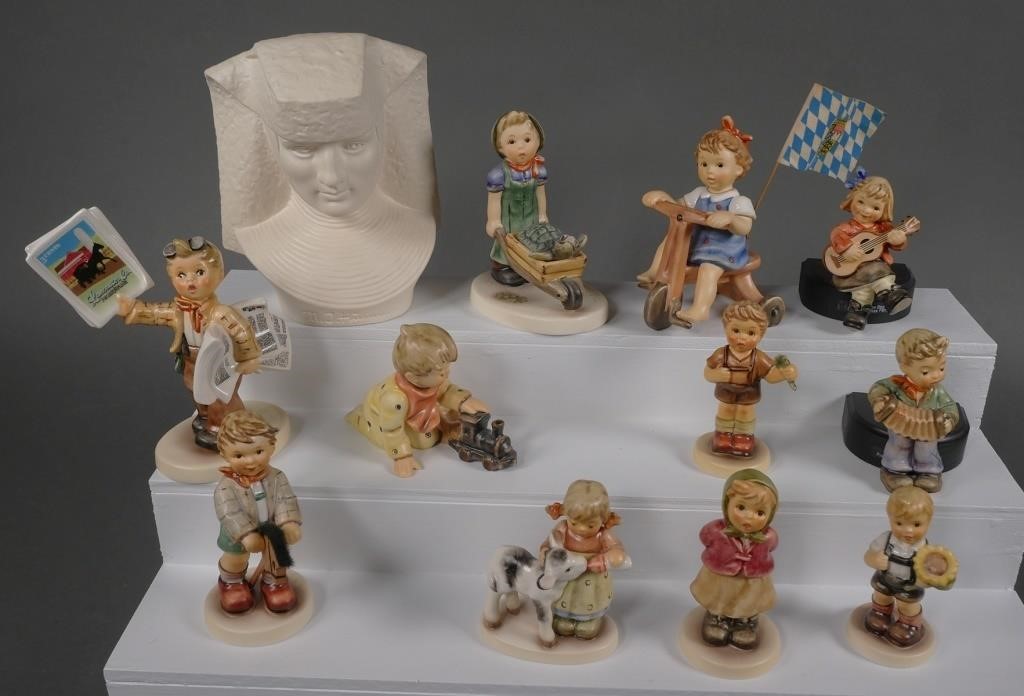  12 HUMMEL FIGURINES TMK8Collection 36504f