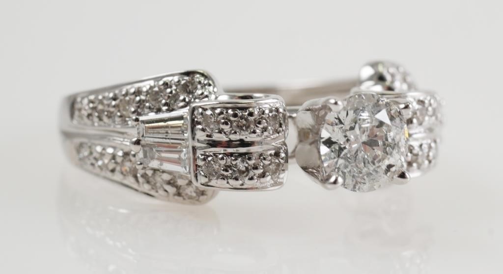 LADY'S 14K WHITE GOLD & DIAMOND