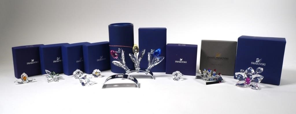 (13) SWAROVSKI FLOWER FIGURINESGroup