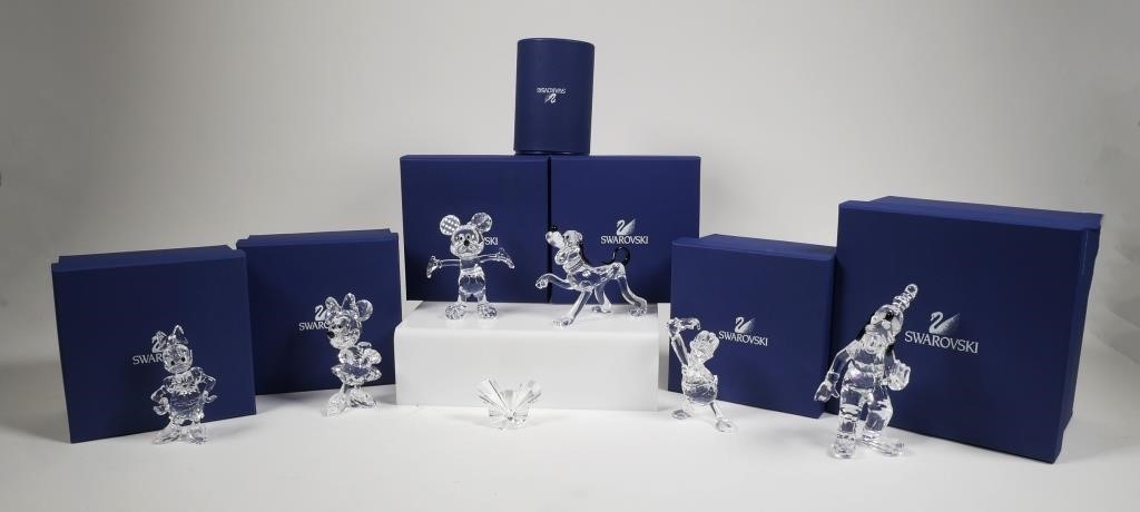  7 SWAROVSKI CRYSTAL DISNEY FIGURINESGroup 3651c9