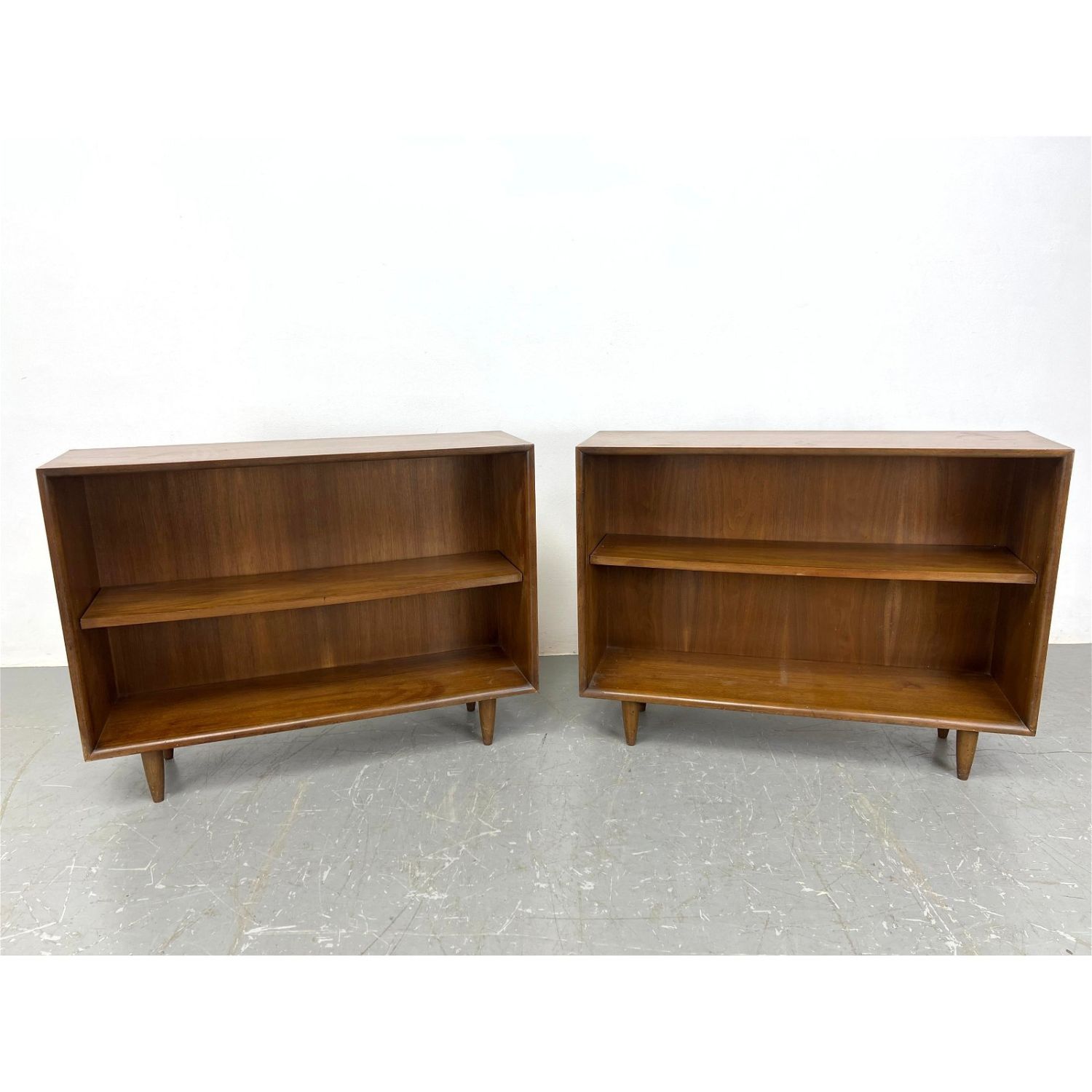 Pr American modern walnut bookcase