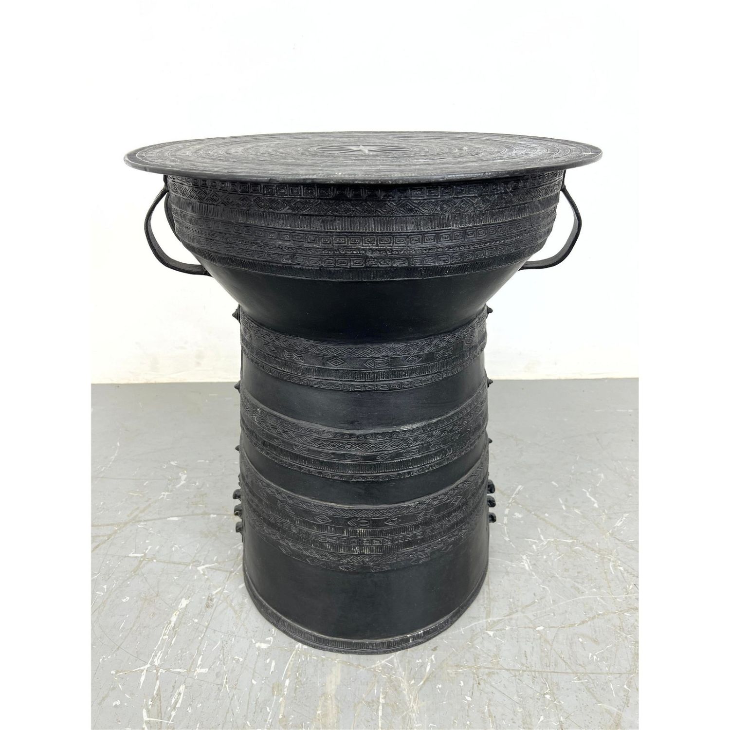 Cast Metal Tribal form Drum style 362d4a