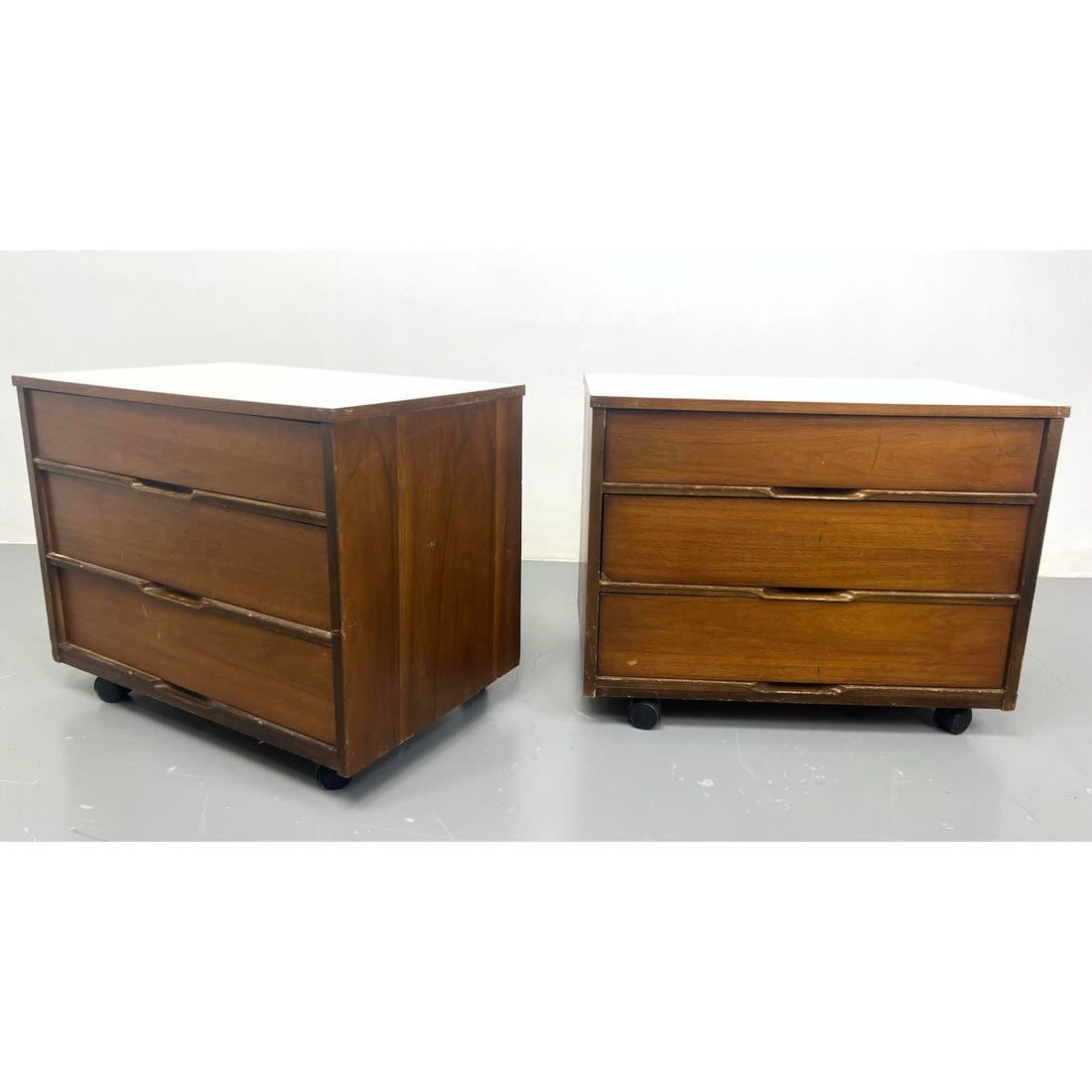 Pr American Modern Walnut Bachelor s 362d8a