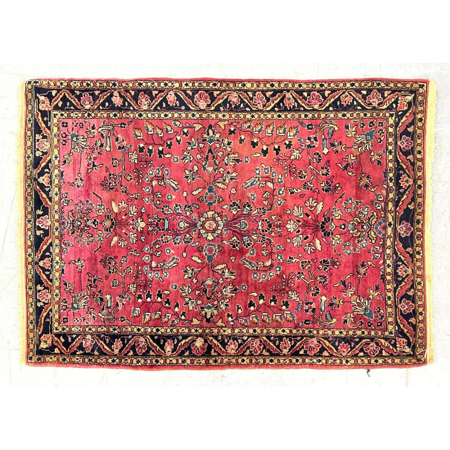 3.8'x 4.6' Sarouk Carpet Rug. Red