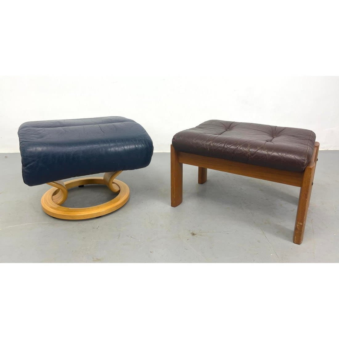 2pcs EKORNES Leather and Wood Footstools 362dc9