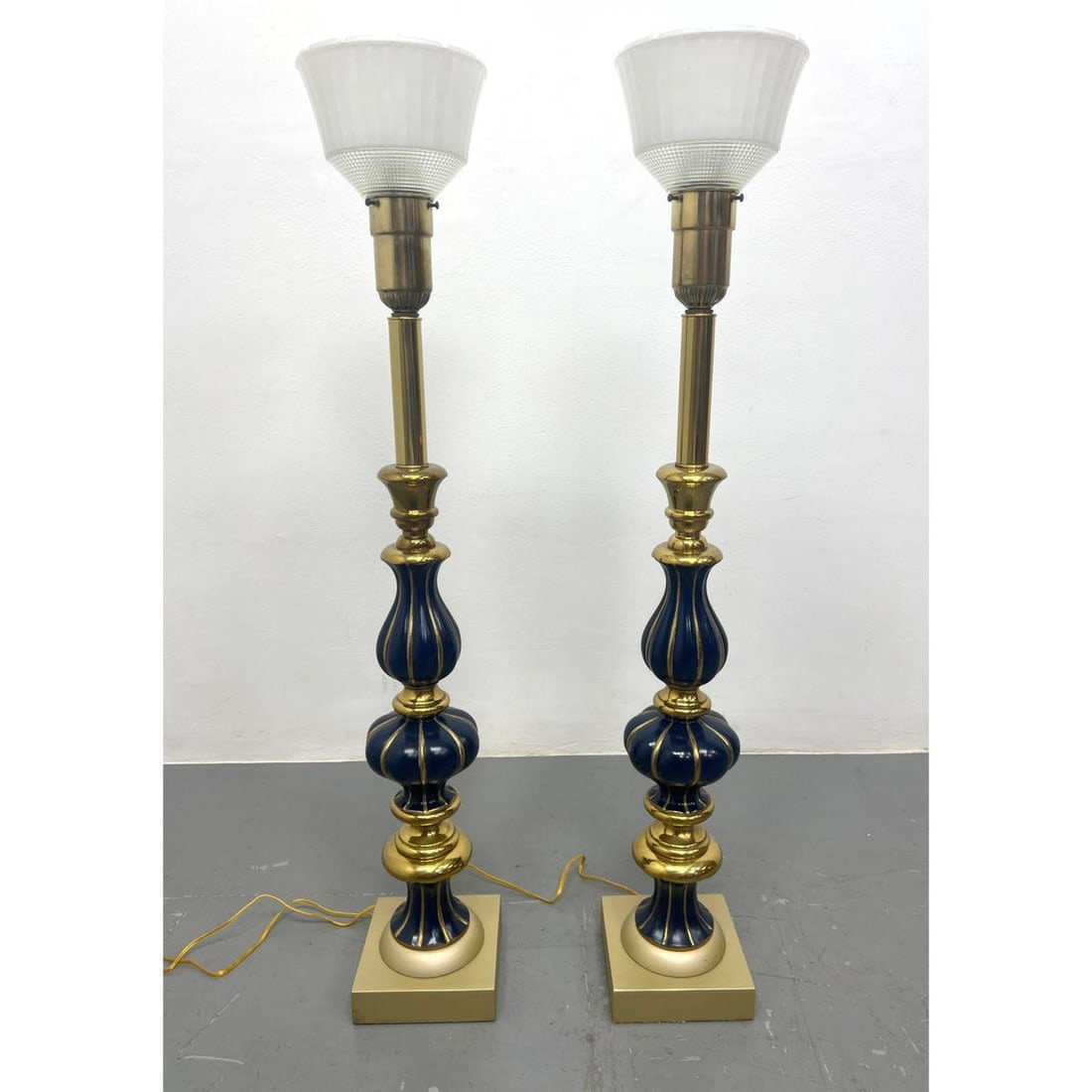 Pr Decorative Metal Table Lamps  362dec