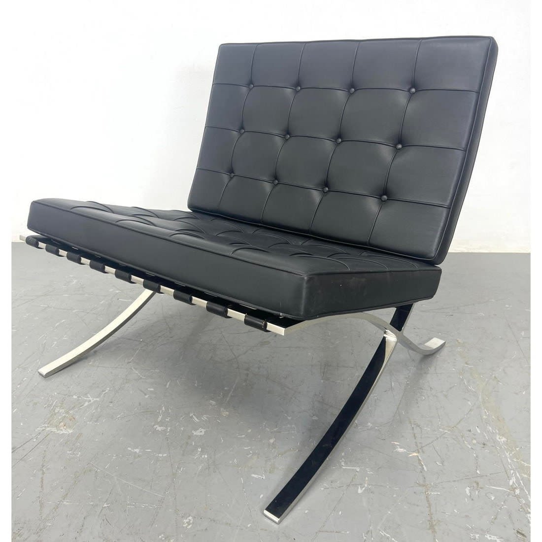 KNOLL Labeled Barcelona Black Leather