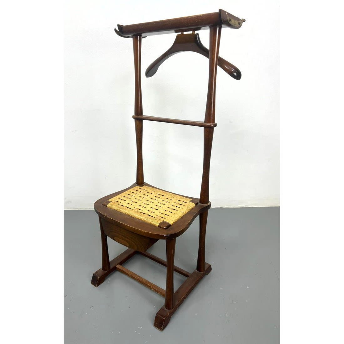 Italian SPQR Wood Valet Stand Chair  362e2a