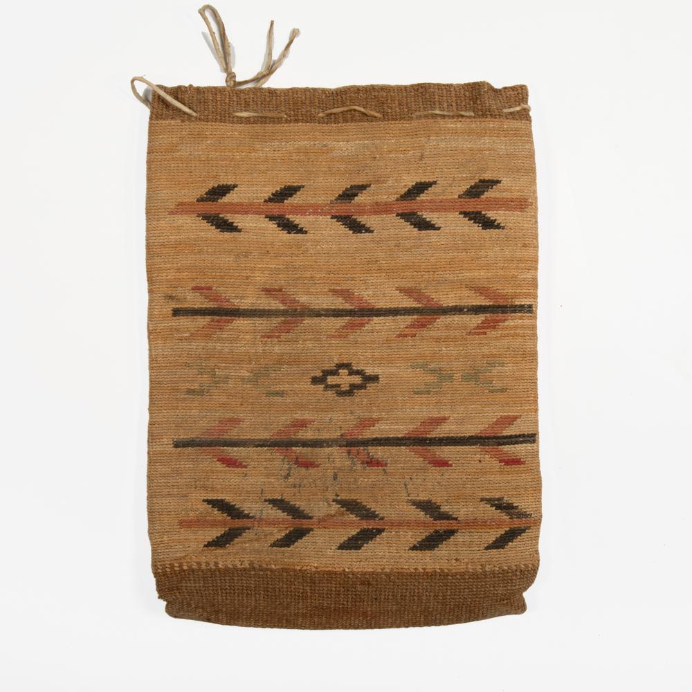 NEZ PERCE, CORNHUSK BAG WITH ARROWSNez