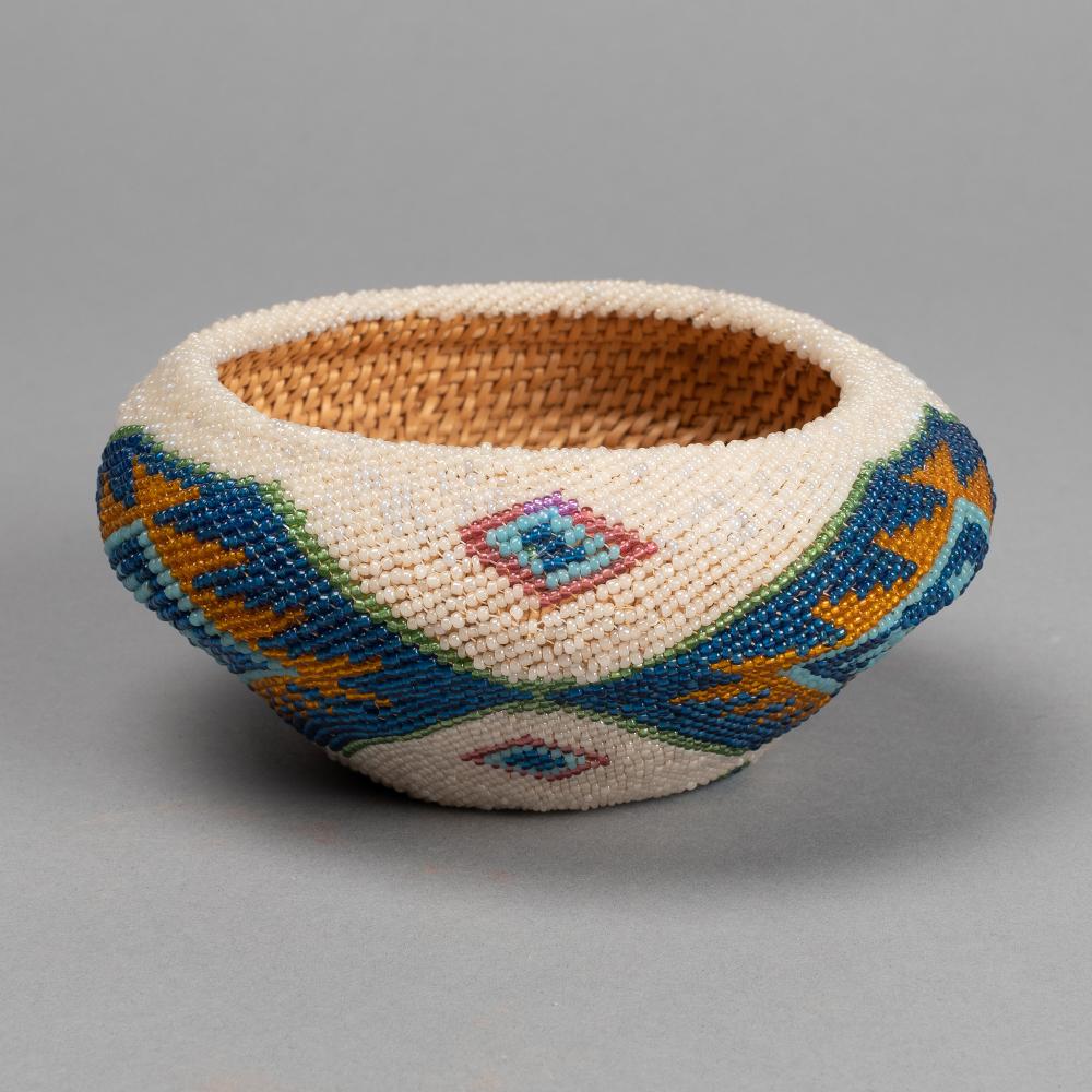 WASHOE BEADED BASKETRY BOWL CA  36314d