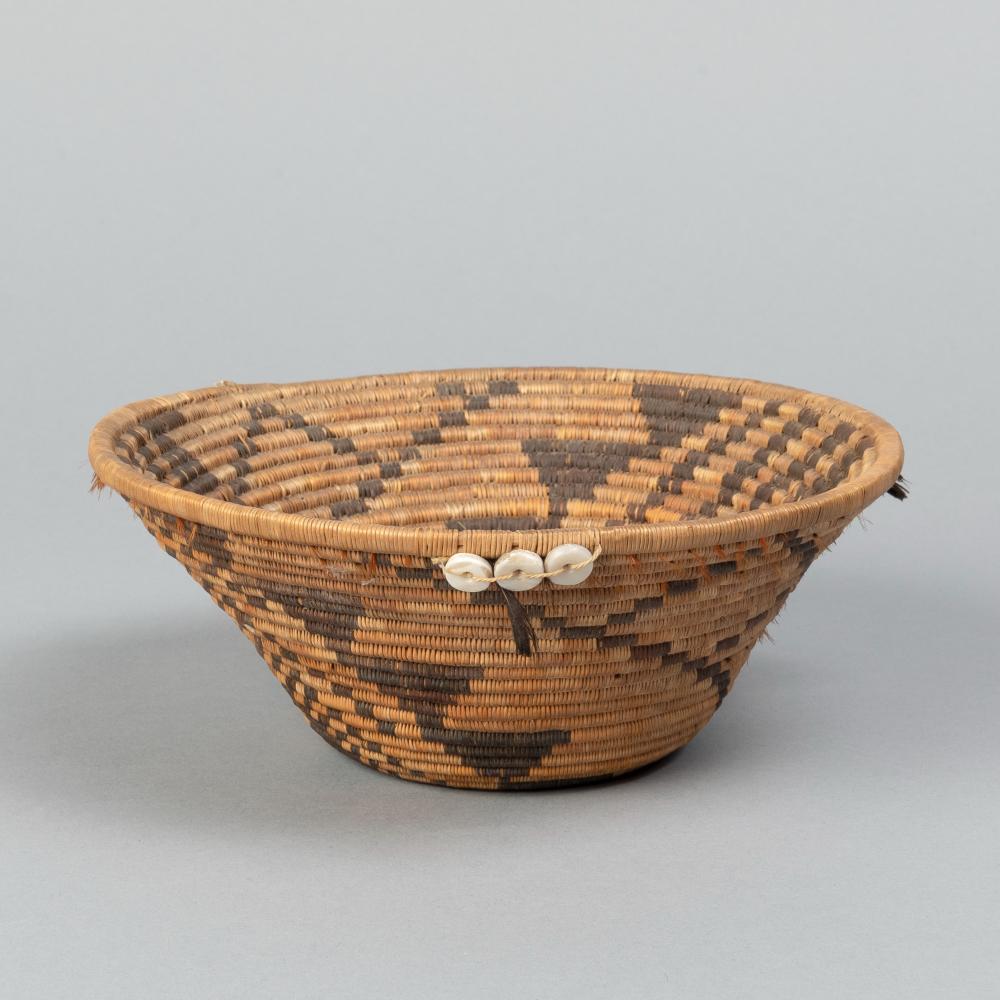 POMO BASKET CA 1920Pomo Basket  36354f