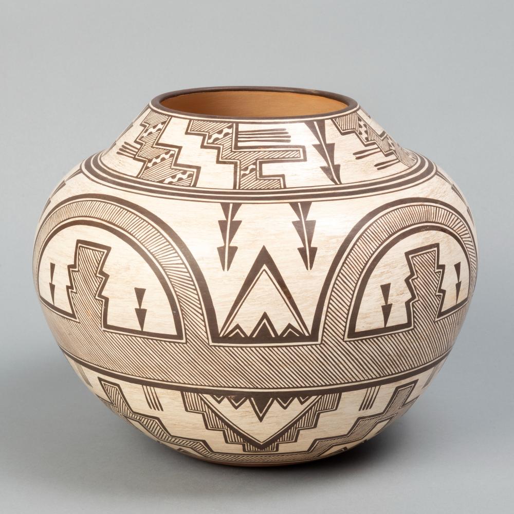 LES NAMINGHA, HOPI POT, 2013Les