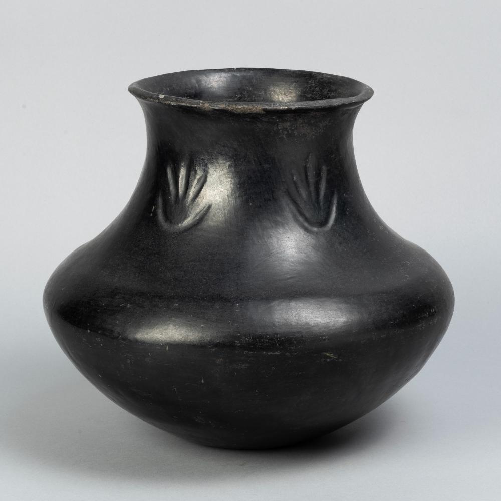 SANTA CLARA POT WITH BEAR PAW 3635de