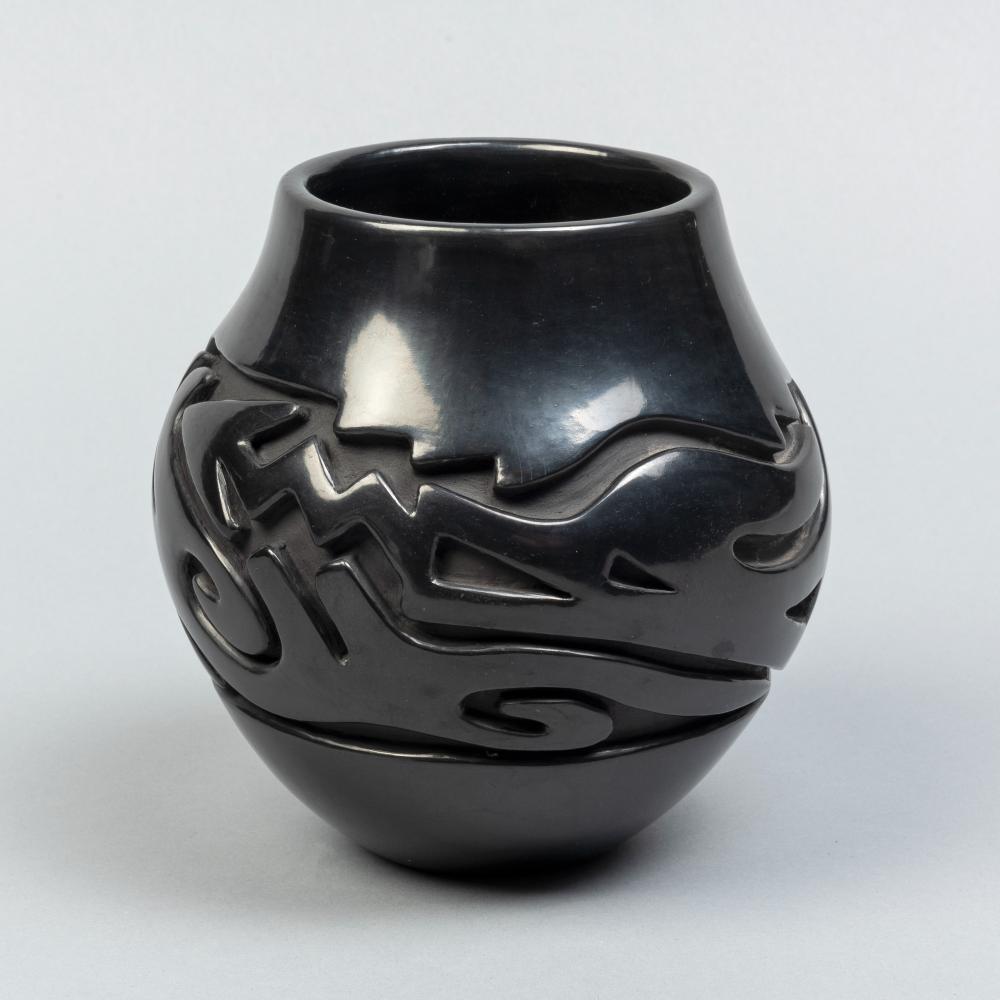 TERESITA NARANJO POT WITH CARVED 3635e8