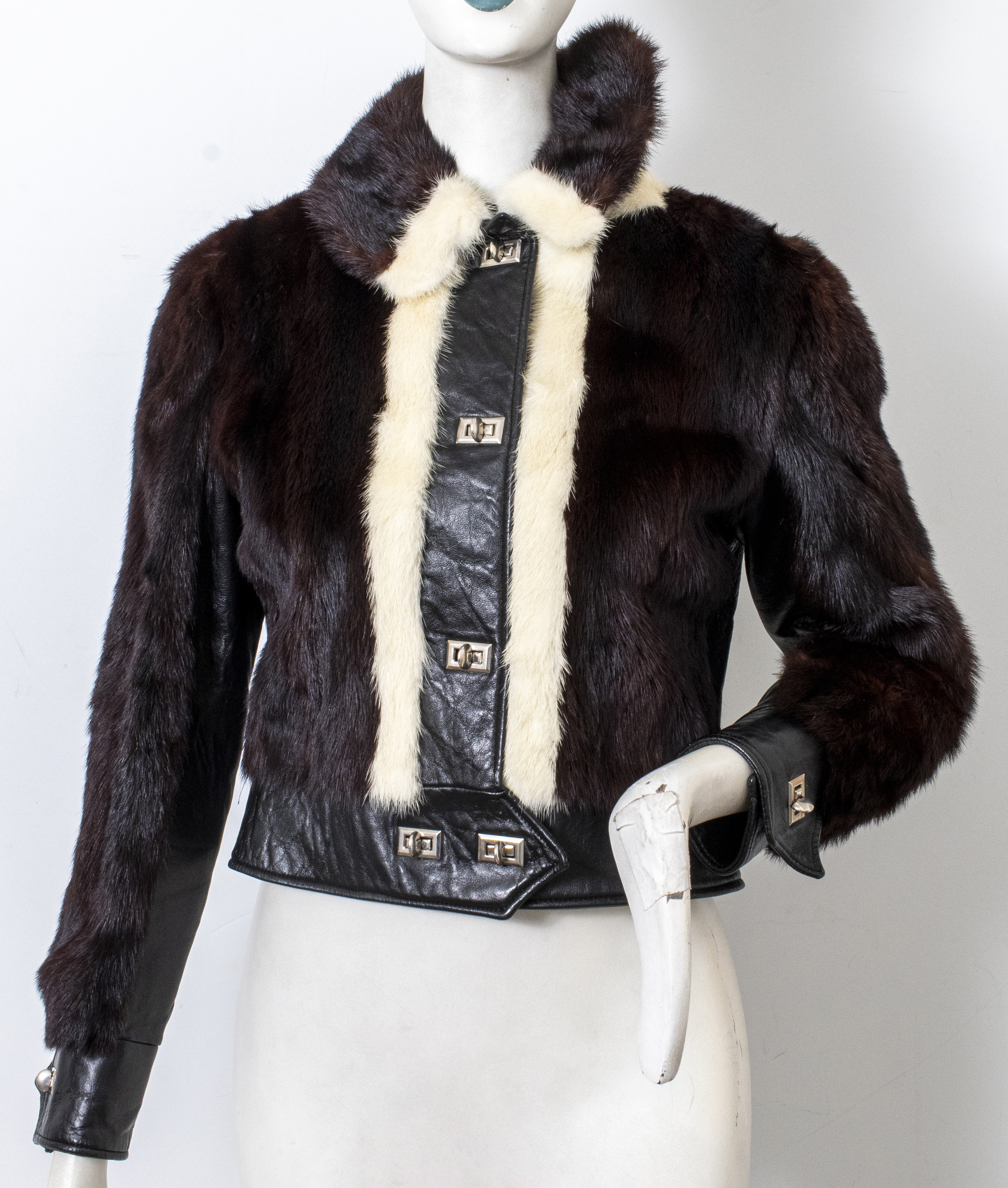 FOX FUR AND LEATHER JACKET Fox