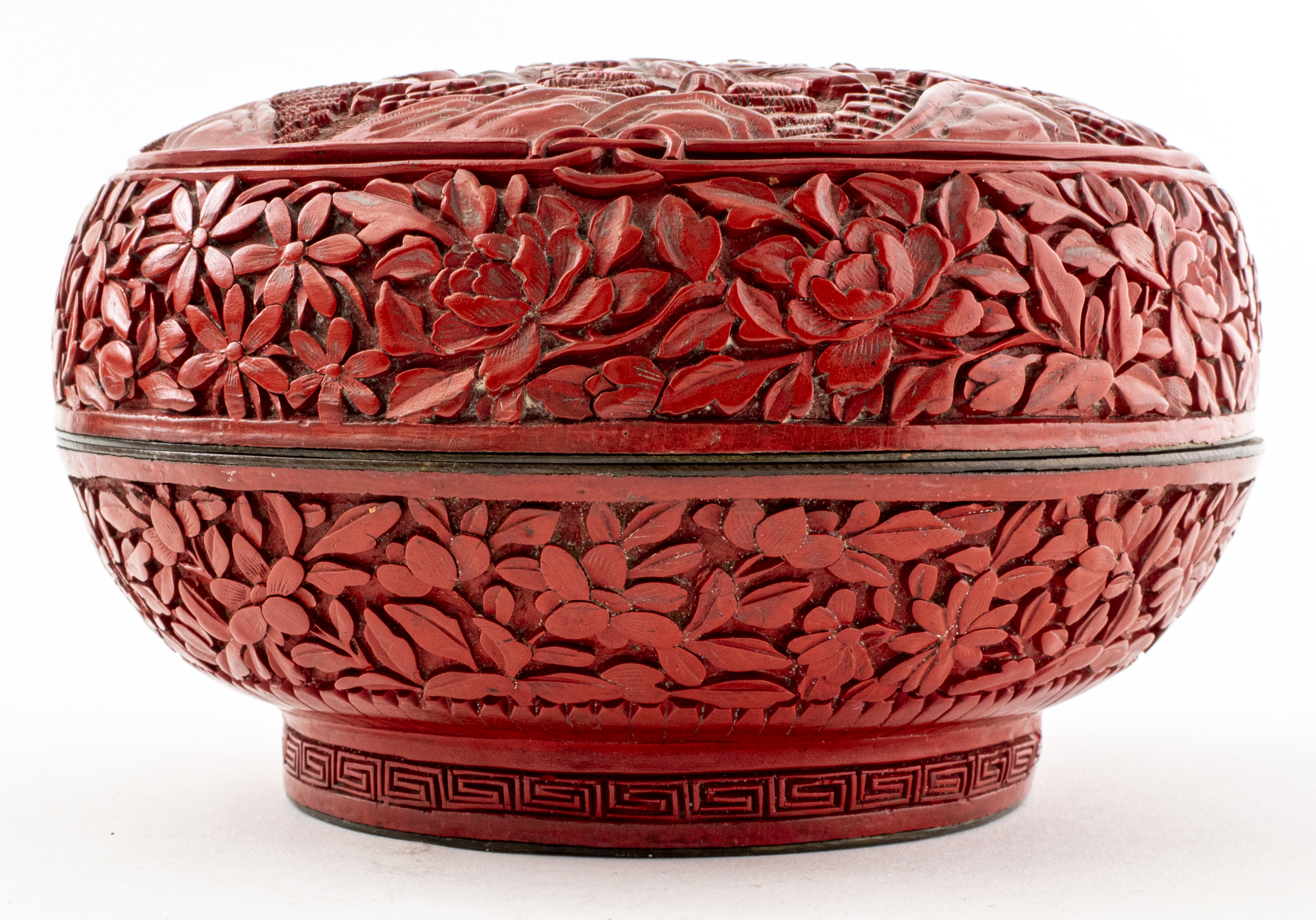 CHINESE CARVED CINNABAR LACQUER