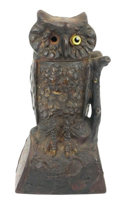 OWL TURNS HEAD CAST IRON MECHANICAL 36390e