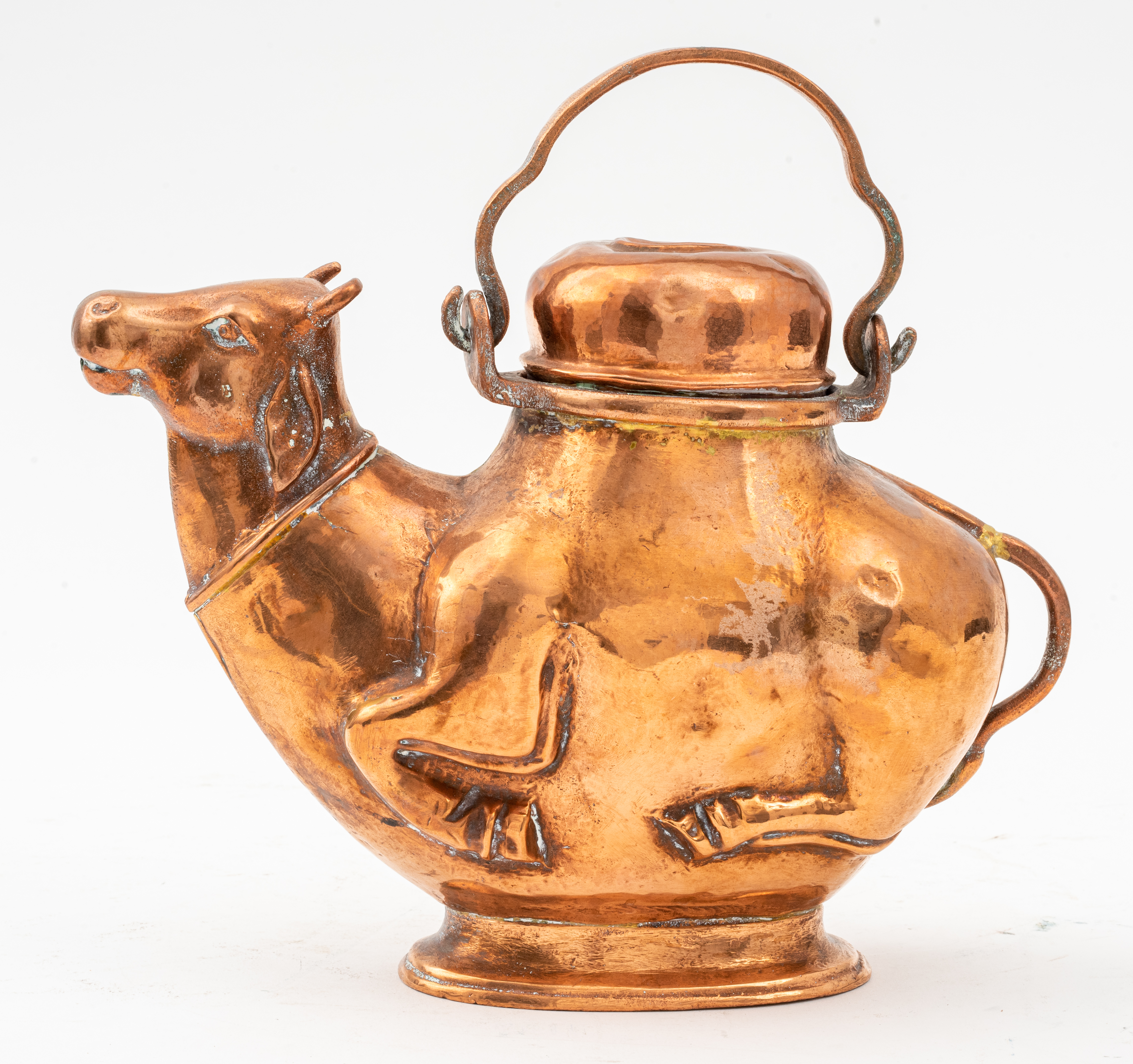 COW-SHAPED COPPER COFFEE POT Cow-shaped