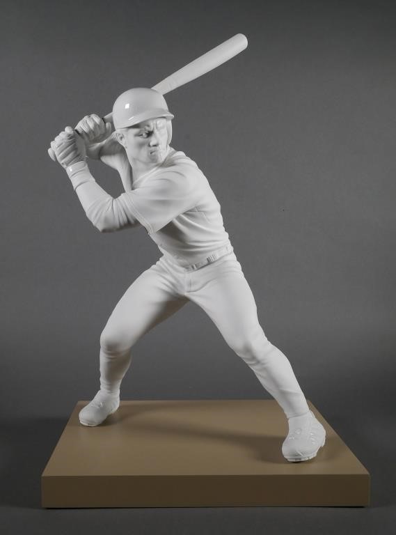 LLADRO 19 BASEBALL PLAYER FIGURINE Swing 363a37