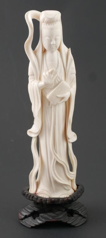 CARVED CHINESE IVORY GUANYIN STATUE 366205