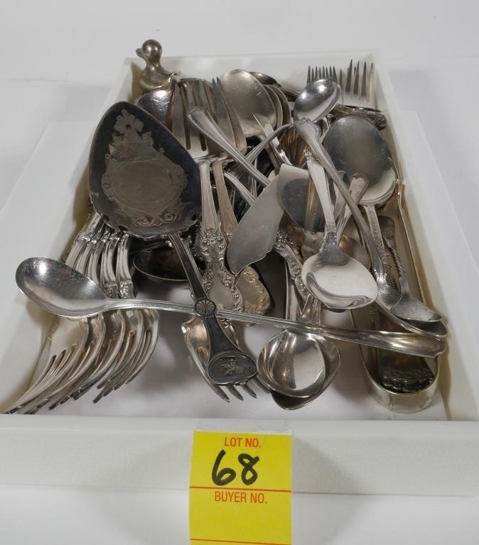 TRAY OF OLD SILVERPLATE FLATWARE 36622b