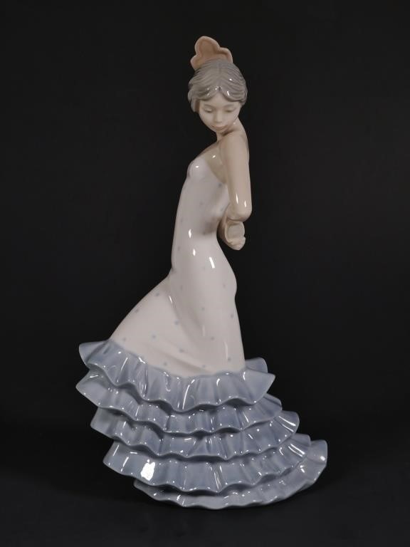 LLADRO NAO DANCER