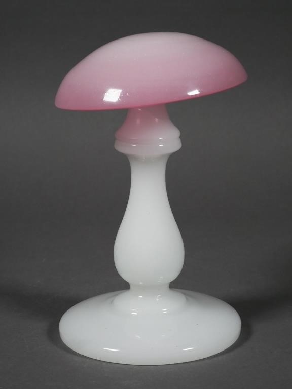 OPALINE GLASS HAT OR WIG STANDPink 36637e