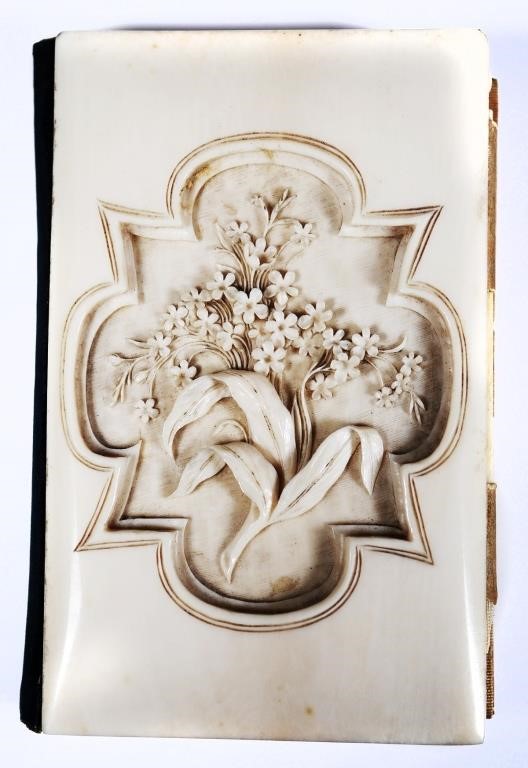 ANTIQUE 19C CARVED IVORY AIDE MEMOIREOld 36649b