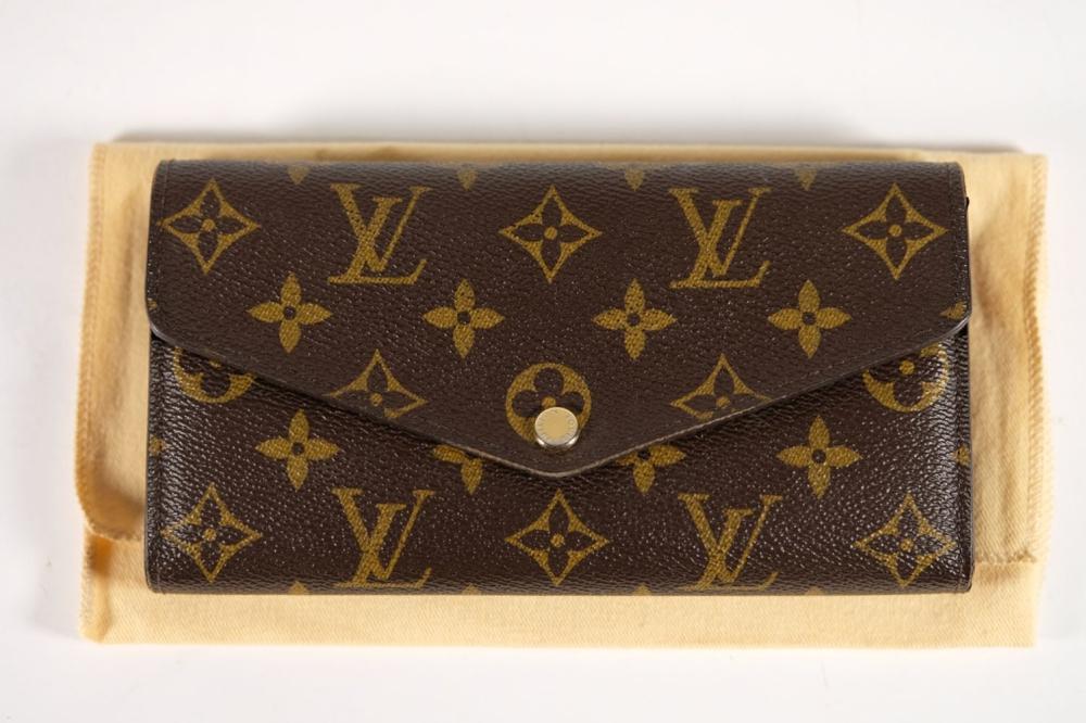 LOUIS VUITTON SARAH WALLET NM MONOGRAM