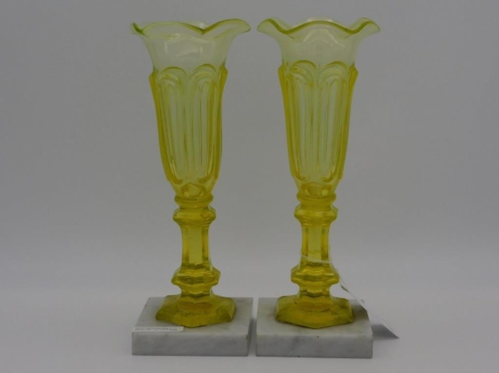 PAIR OF VASELINE VASES LATE 19TH 3665d0