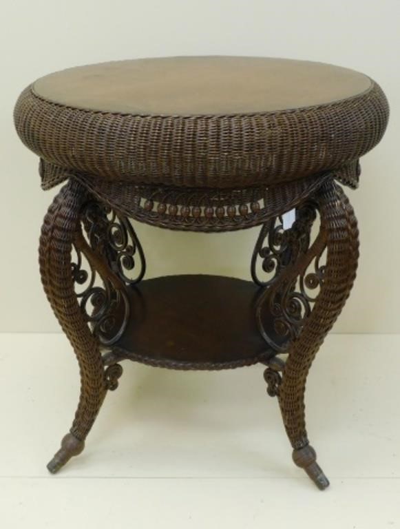 ELABORATE VICTORIAN WICKER TABLE  3666da