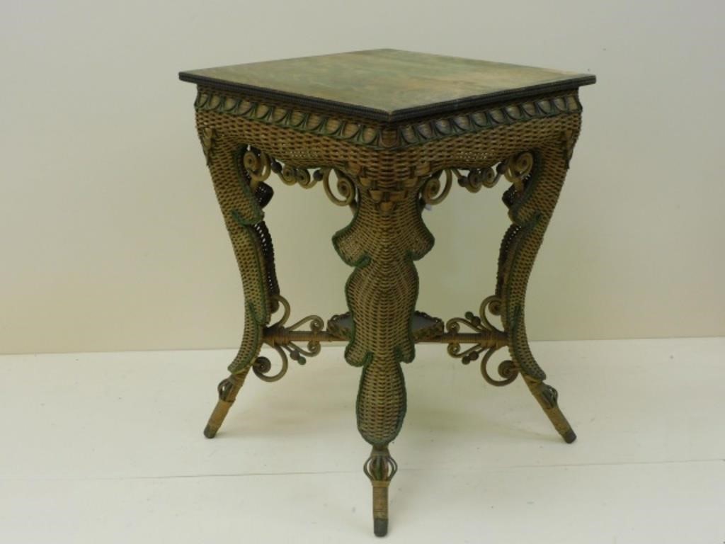 EXCEPTIONAL VICTORIAN WICKER TABLE  3666dc