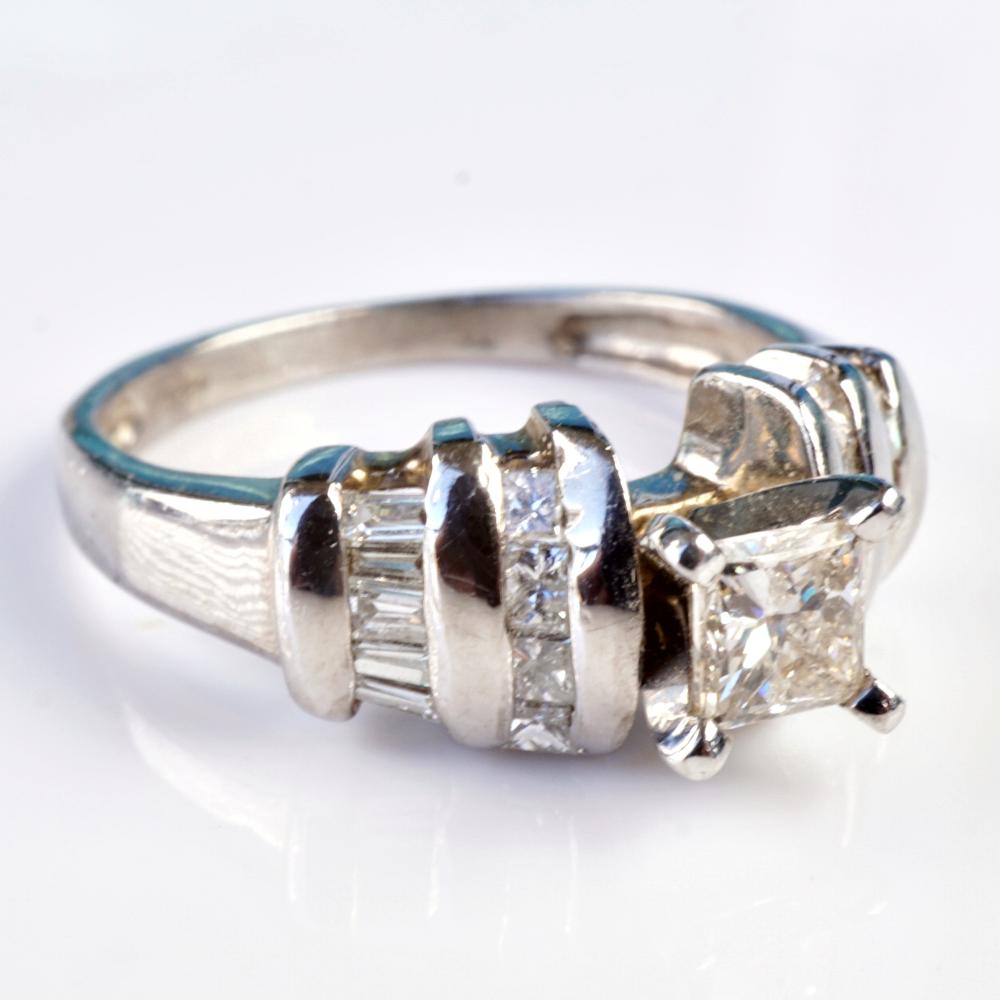 14K WG DIAMOND RING SZ 514k White 36687d