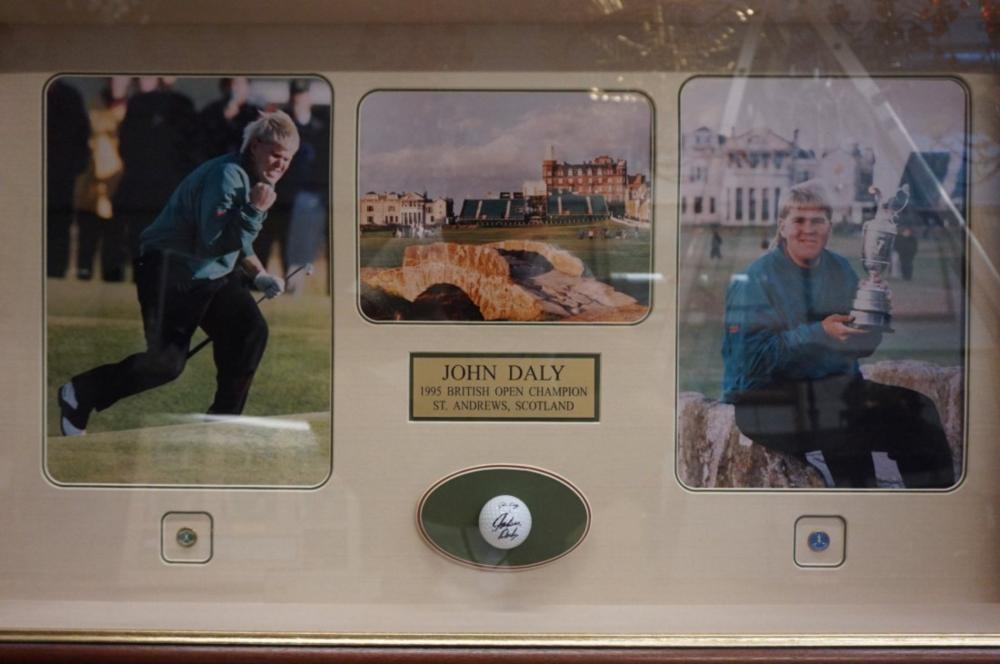 JOHN DALY SIGNED GOLF BALL SHADOW BOXShadow