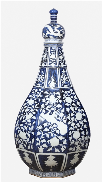 Large Chinese blue and white ceramic 36693c