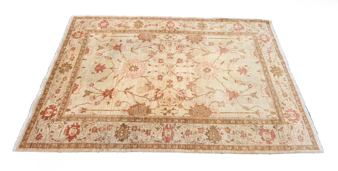 Vintage Ghazni 8'x6'area rug, soft
