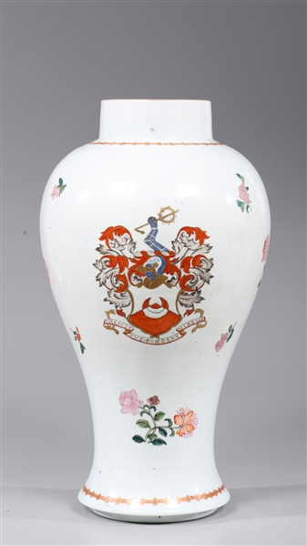 Chinoiserie style porcelain vase