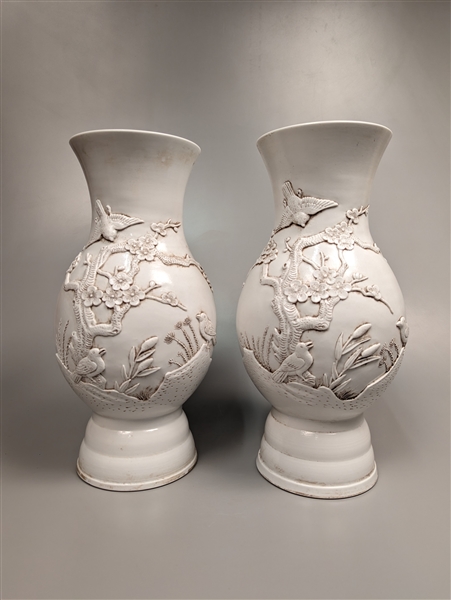 Pair of Chinese Qianlong-style