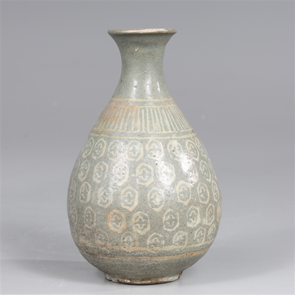 Korean inlaid celadon glazed vase  366a26