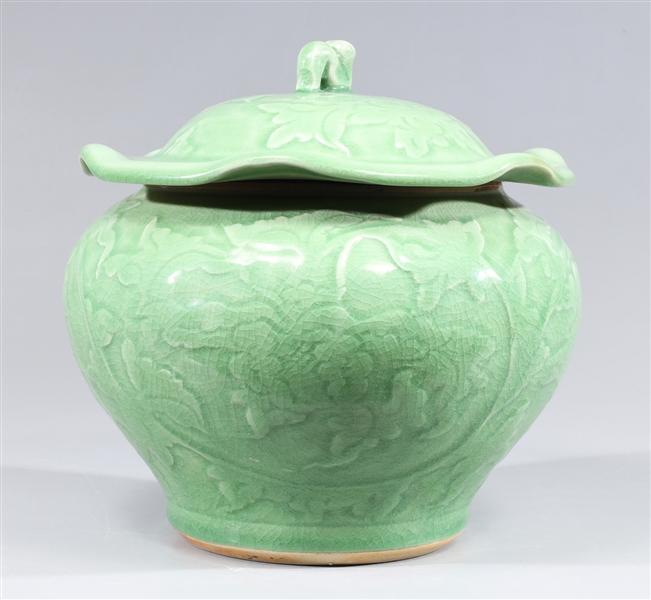Chinese ceramic celadon glaze covered
