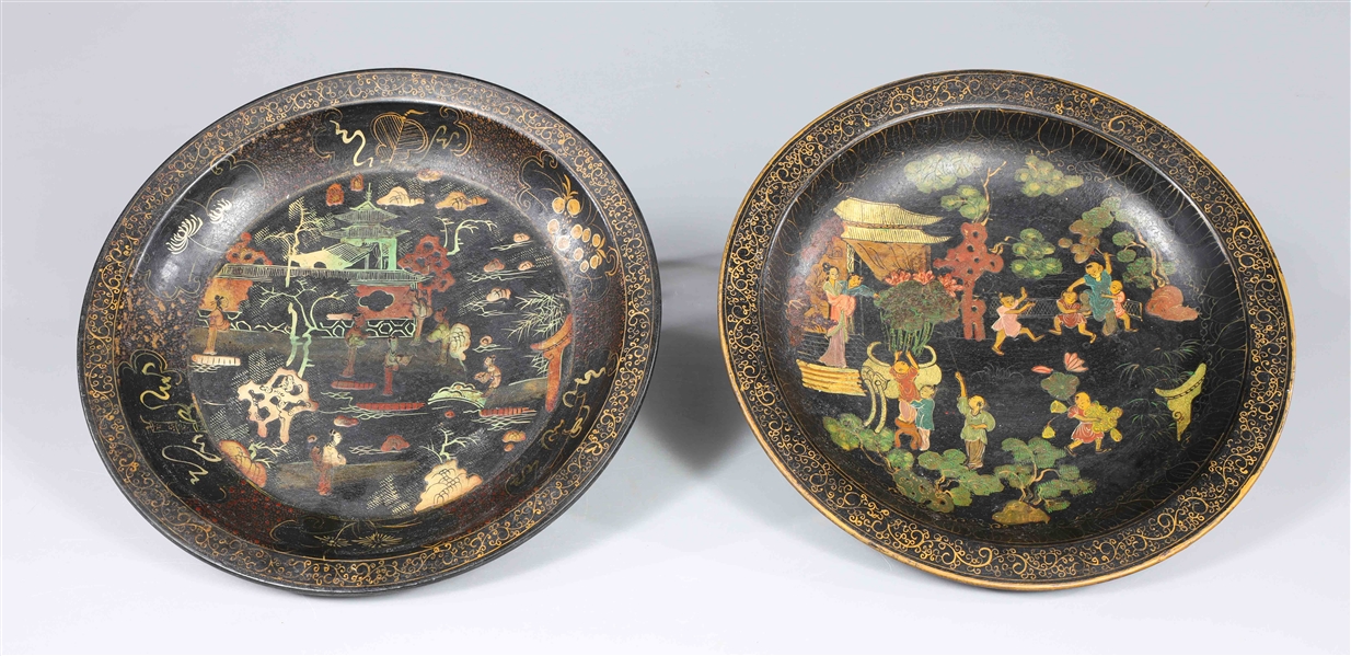 Group of two Chinese porcelain