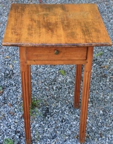 LATE 18TH C MAPLE COUNTRY STAND 366bb5